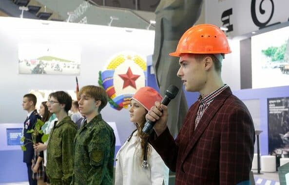 окупанти вивозять дітей Луганщини