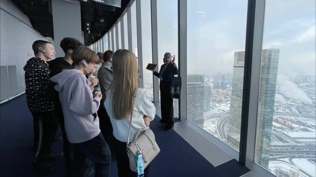 окупанти вивозять дітей Луганщини