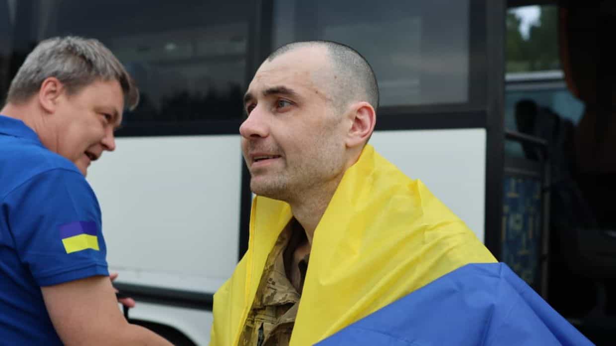 Україна повернула з полону своїх воїнів та цивільних: фото