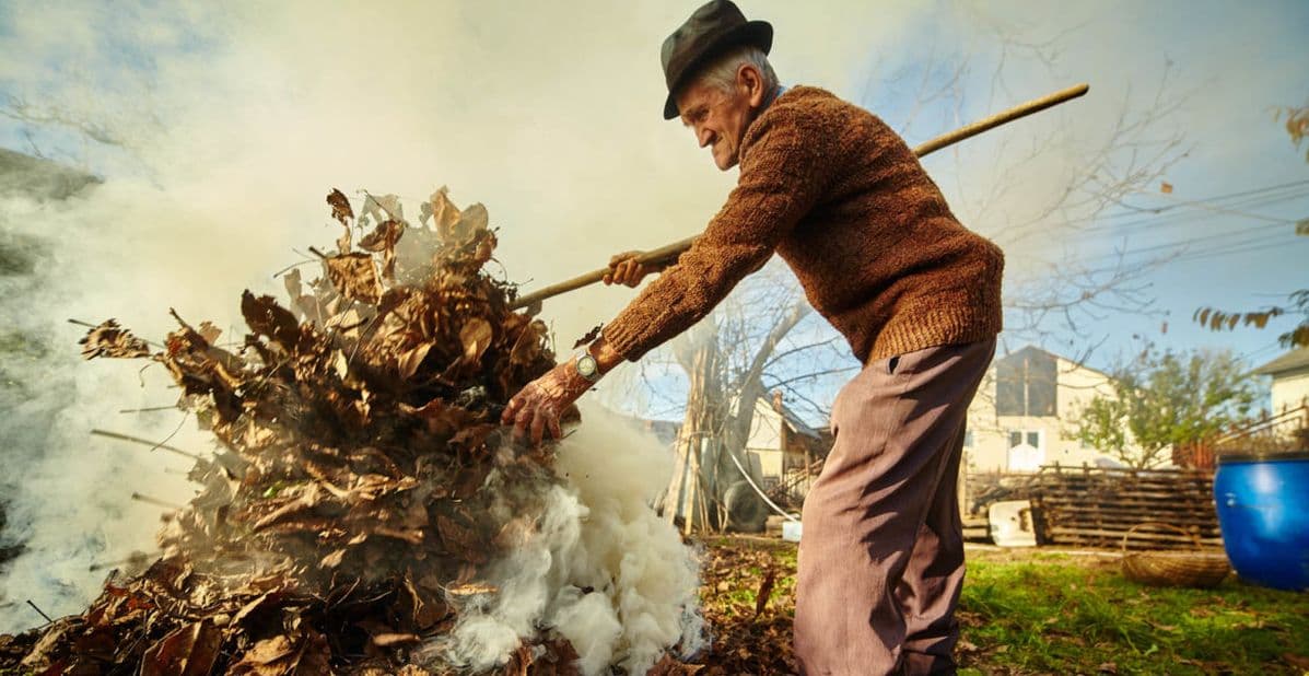 Осенние костры: чем дышат жители Славянска