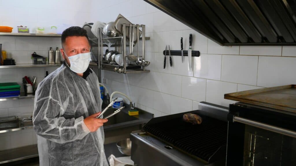 Стейк из 17 века и "марсианская трава" с соленых озер: историческая кулинария Славянска