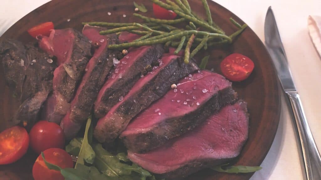 Стейк из 17 века и "марсианская трава" с соленых озер: историческая кулинария Славянска