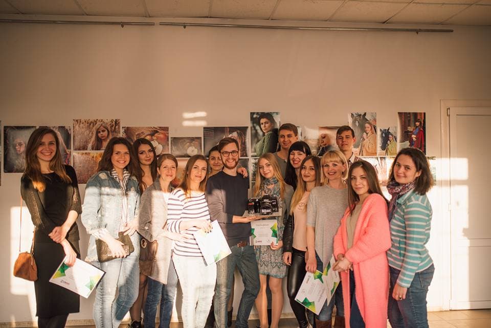 Живет в Славянске, а ретуширует фотографии со всего мира: советы и опыт фрилансера