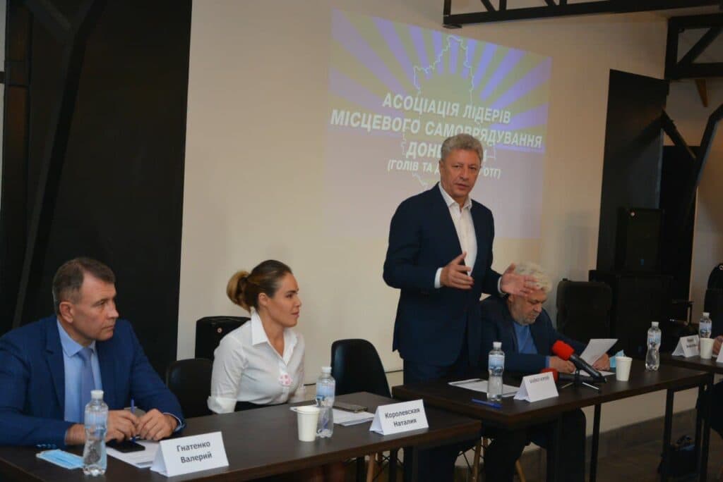 Второй раунд: битва бывших регионалов за кресло мэра Славянска началась