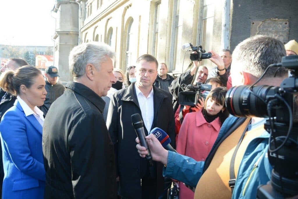 Второй раунд: битва бывших регионалов за кресло мэра Славянска началась