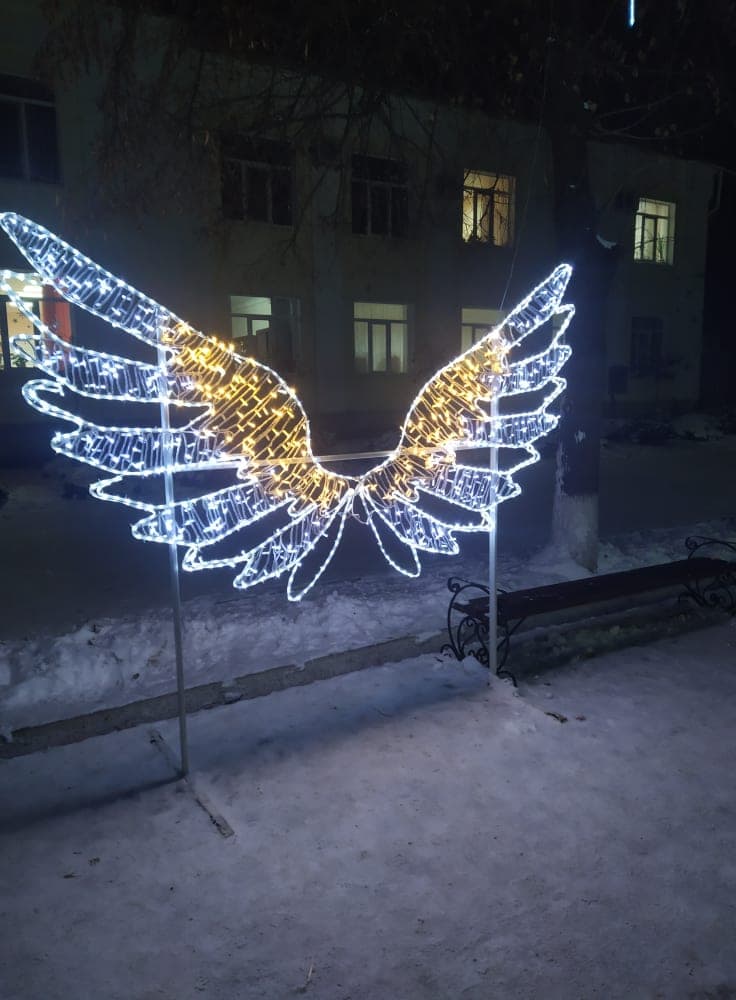 Новогодняя Луганщина: 5 городских елок, которые вас удивят