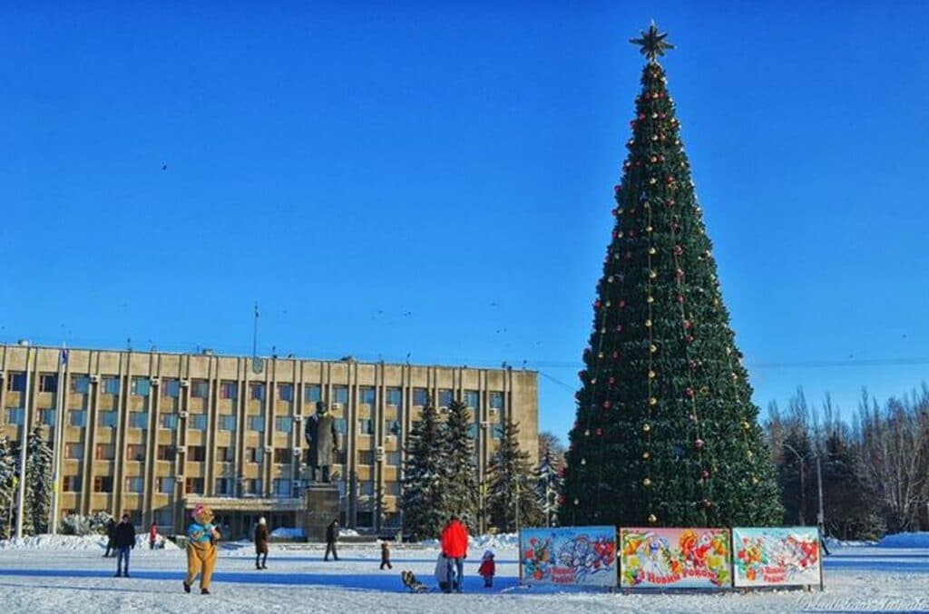 Новогодняя история Славянска: как менялась главная елка города