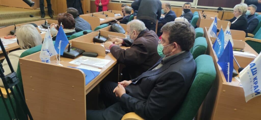 Интриги Славянского двора: обновленный горсовет приступил к работе