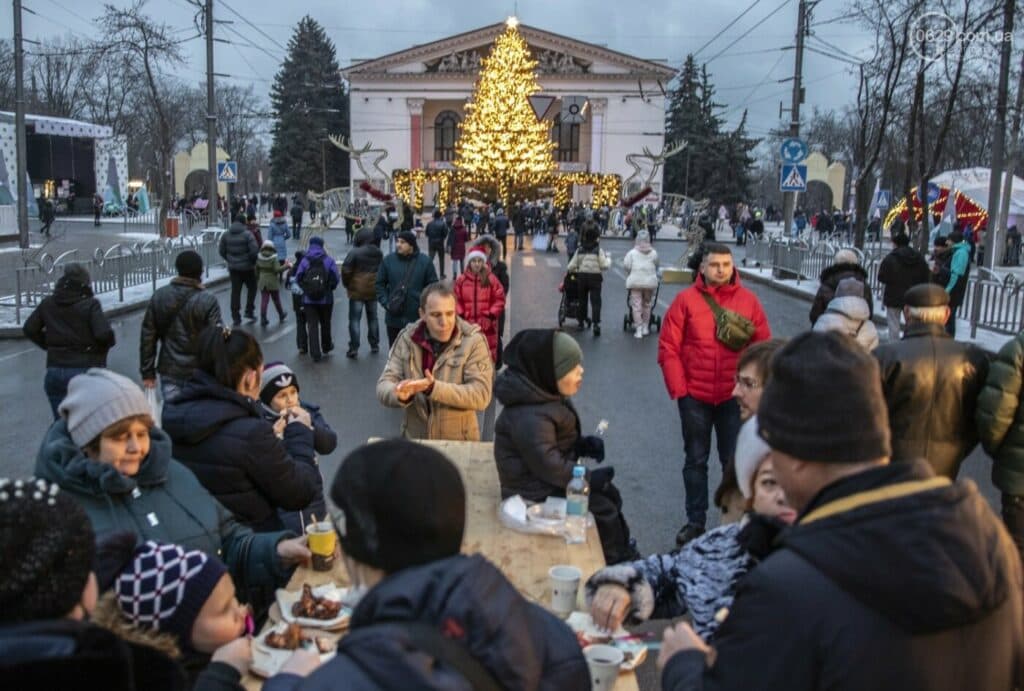 Новогодняя Донетчина: топ-5 городских ёлок и их бюджеты