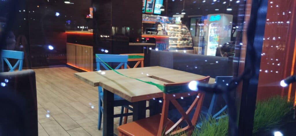 Без носков и батареек: как проходит локдаун в Славянске