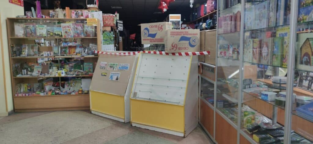 Без носков и батареек: как проходит локдаун в Славянске