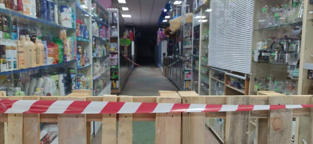 Без носков и батареек: как проходит локдаун в Славянске