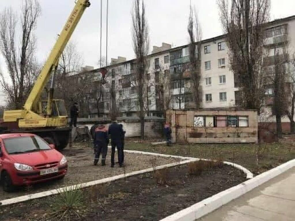 Убрать нельзя, оставить. Почему в Славянске не могут демонтировать незаконные гаражи?