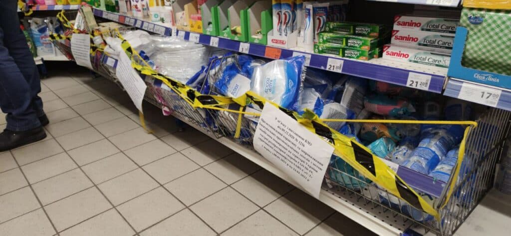 Без носков и батареек: как проходит локдаун в Славянске