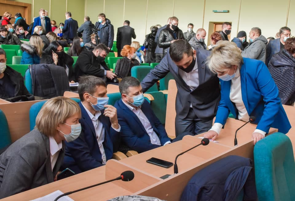 Без секретаря и бюджета: чем грозят политические разборки в горсовете Славянска