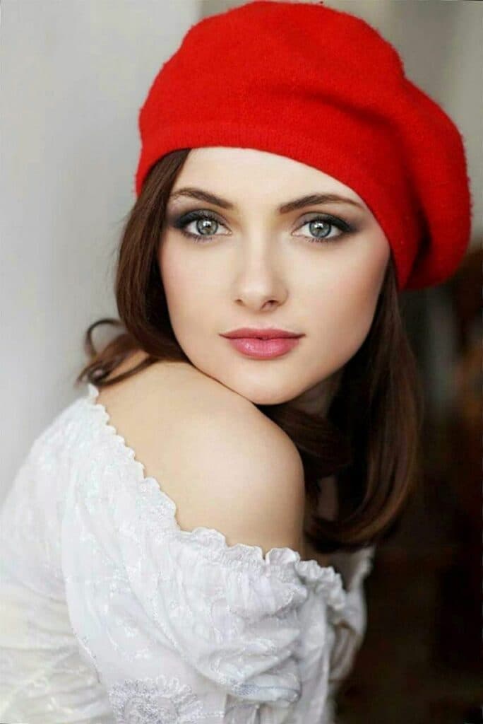 Хрупкая “железная” леди. Активистке и волонтерке из Северодонецка нужна помощь