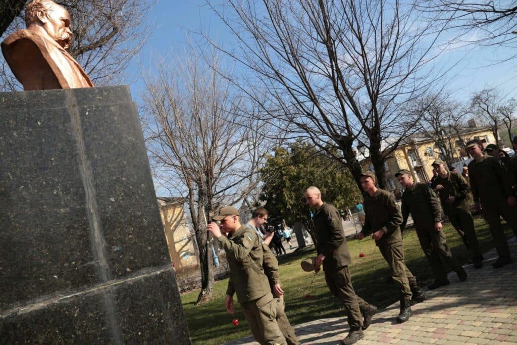 Тарас і Донбас. Як на сході України вшановують Кобзаря
