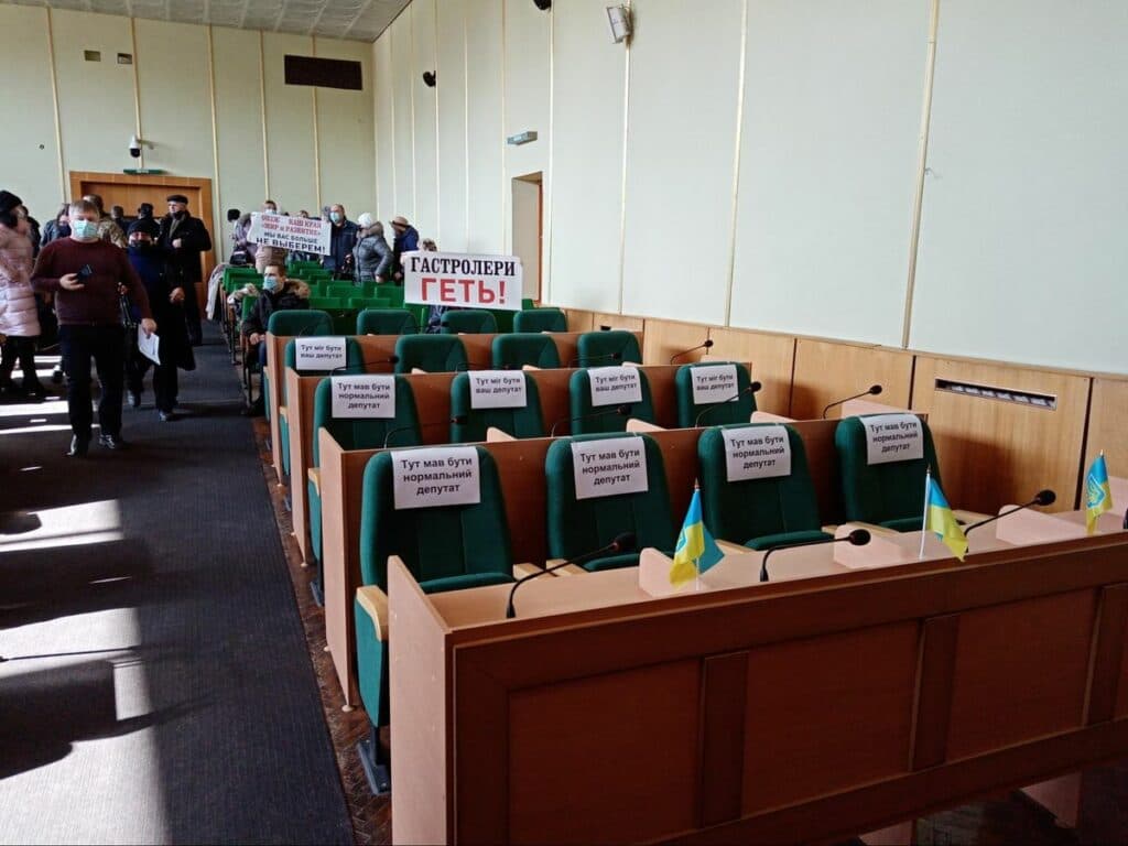 “Депутатів геть!”: к чему приведет политический коллапс в Славянске