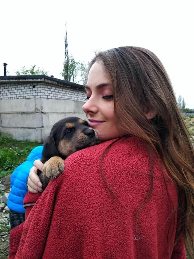 Хрупкая “железная” леди. Активистке и волонтерке из Северодонецка нужна помощь