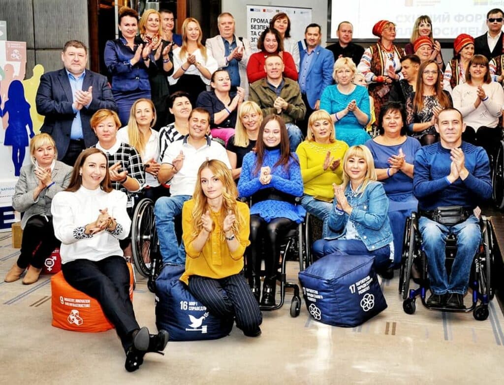 Хрупкая “железная” леди. Активистке и волонтерке из Северодонецка нужна помощь