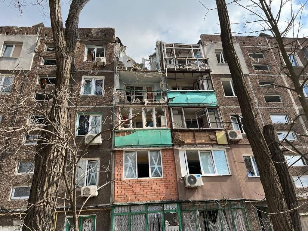 Маріуполь: Будинок на бульварі Б. Хмельницького 