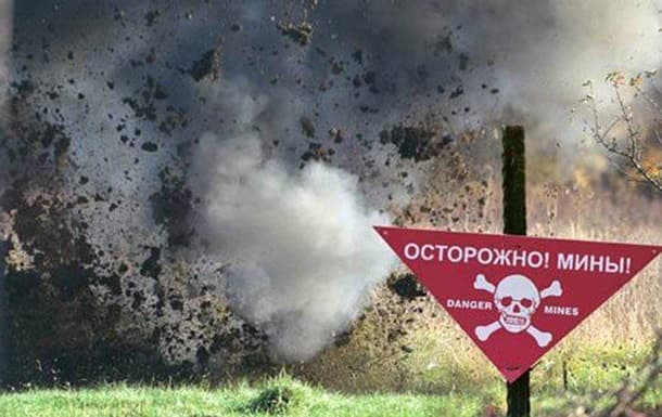 В невизнаній "лнр" підірвався чоловік, та сапери, що його рятували