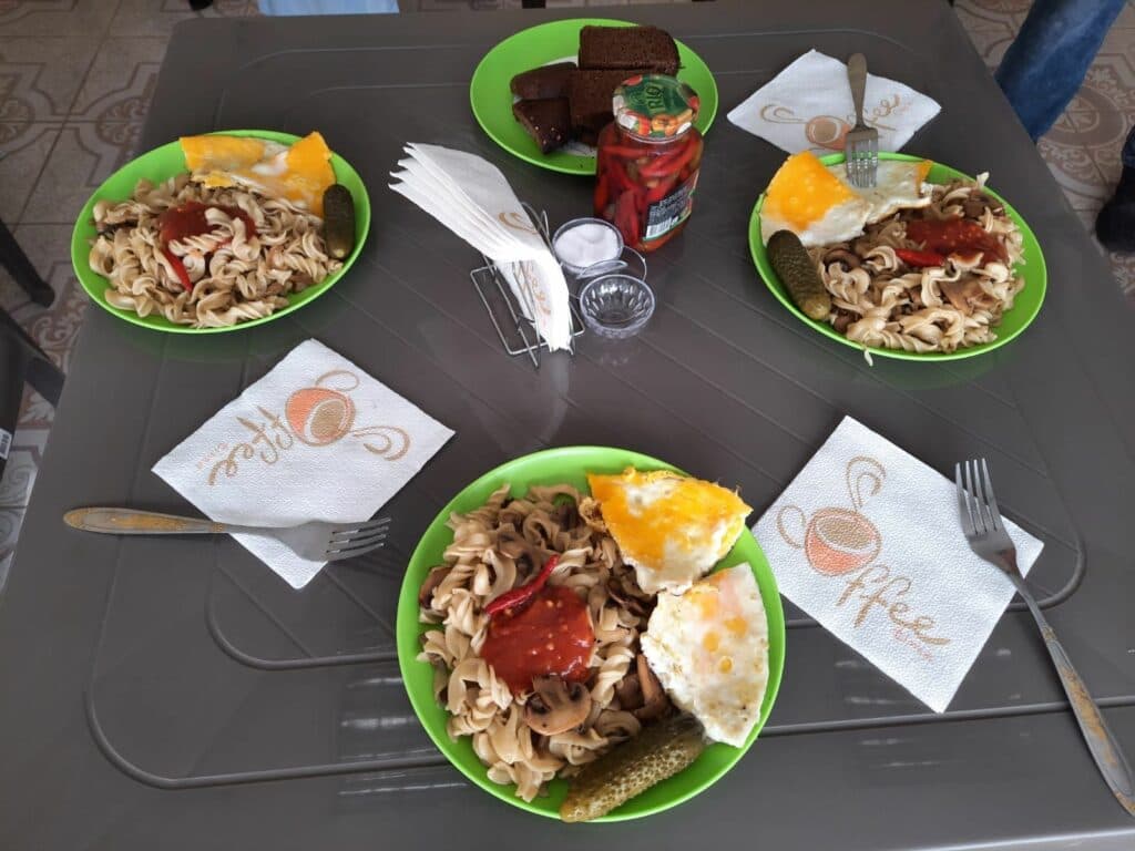 салати