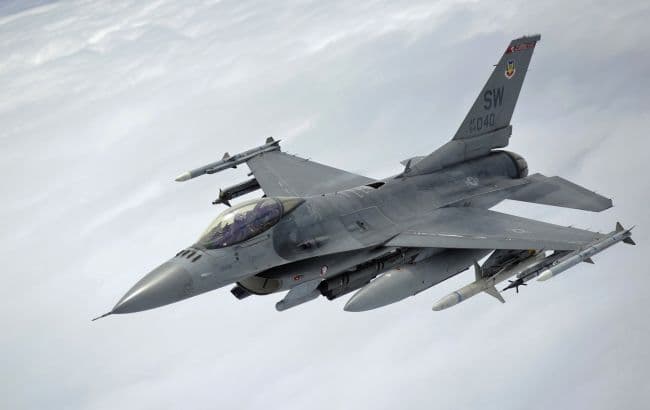 літак F-16