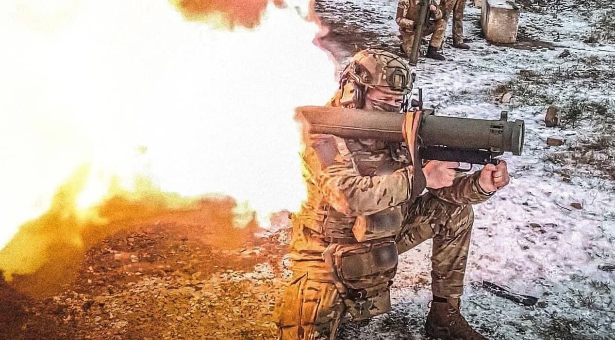 На Авдіївському напрямку українські захисники відбили 12 атак ворога