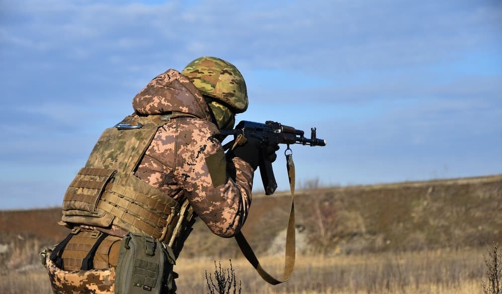 На Авдіївському напрямку українські захисники відбили 29 атак ворога