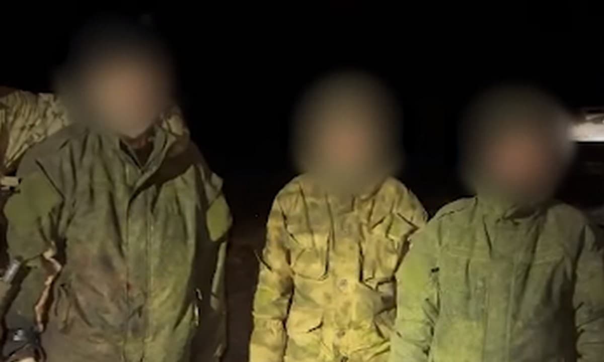 Бійці Бахмутського батальйону під Авдіївкою взяли у полон трьох загарбників (відео)