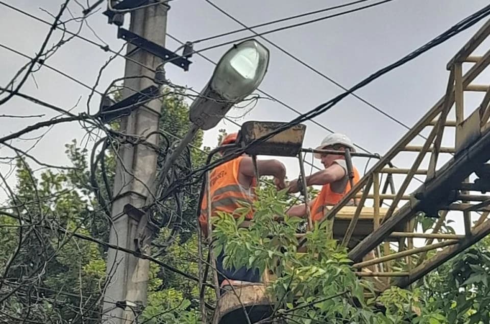 світло, Шахтарськ