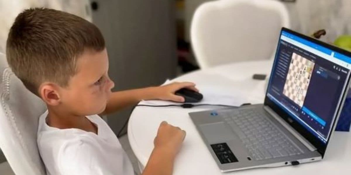 Краматорские юные шахматисты одержали победы в областной онлайн-олимпиаде