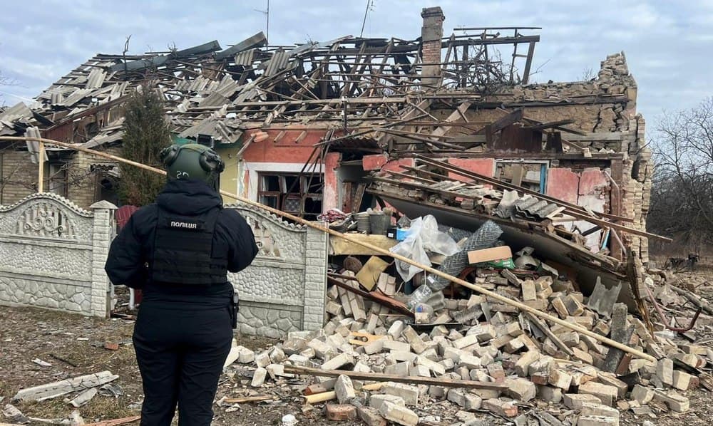 Населені пункти Донеччини ворог обстріляв 15 разів за добу: є 3 поранених