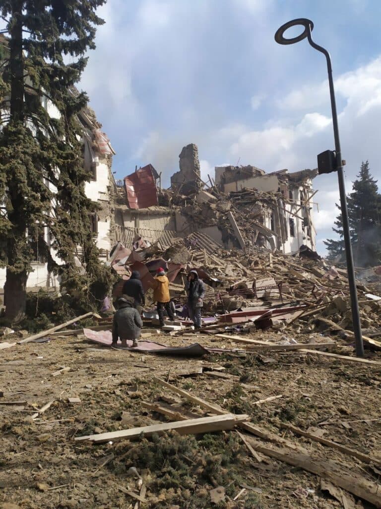 Драмтеатр Маріуполь