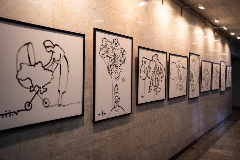 Український ілюстратор створив чорно-білий артпроєкт на підтримку Маріупольського ліцею