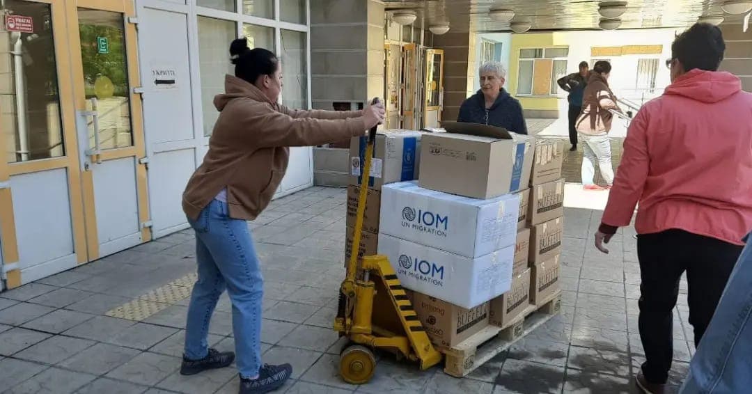 Гуманітарний штаб Селидівської міської військової адміністрації продовжує надавати жителям громади потрібну допомогу