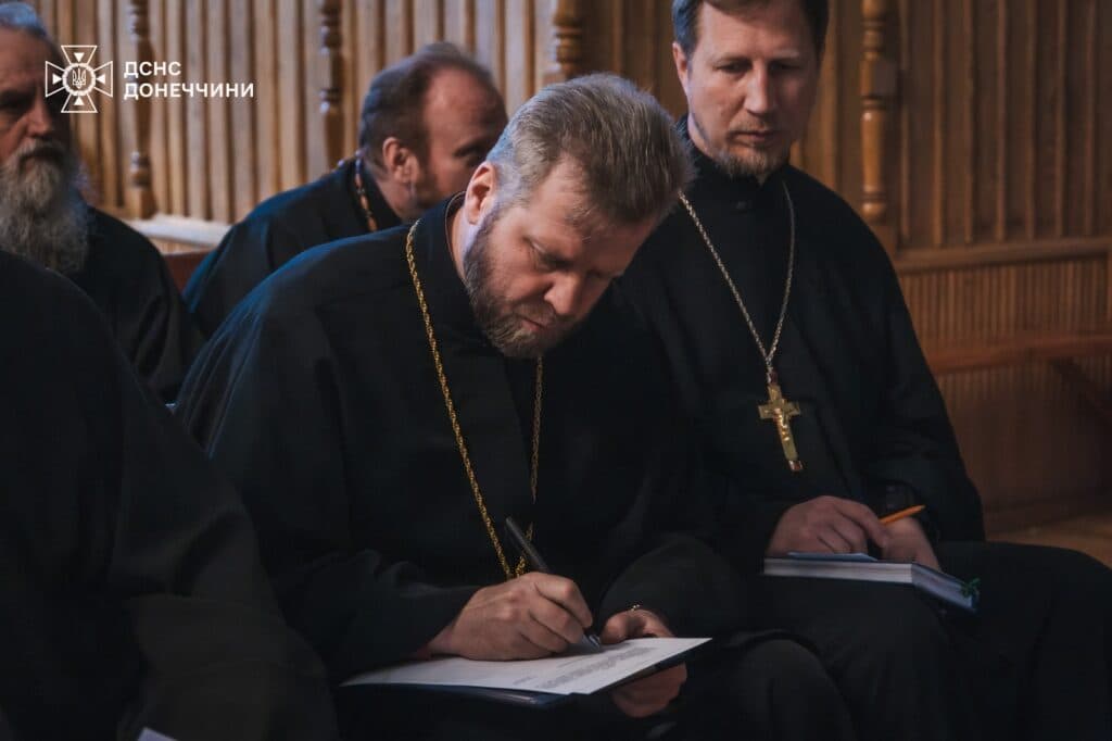 дснс у храмі 3