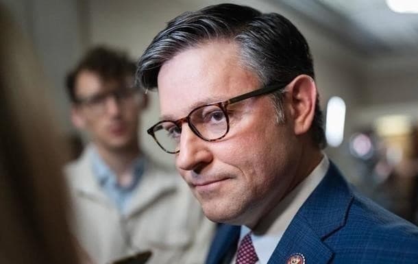 майк джонсон