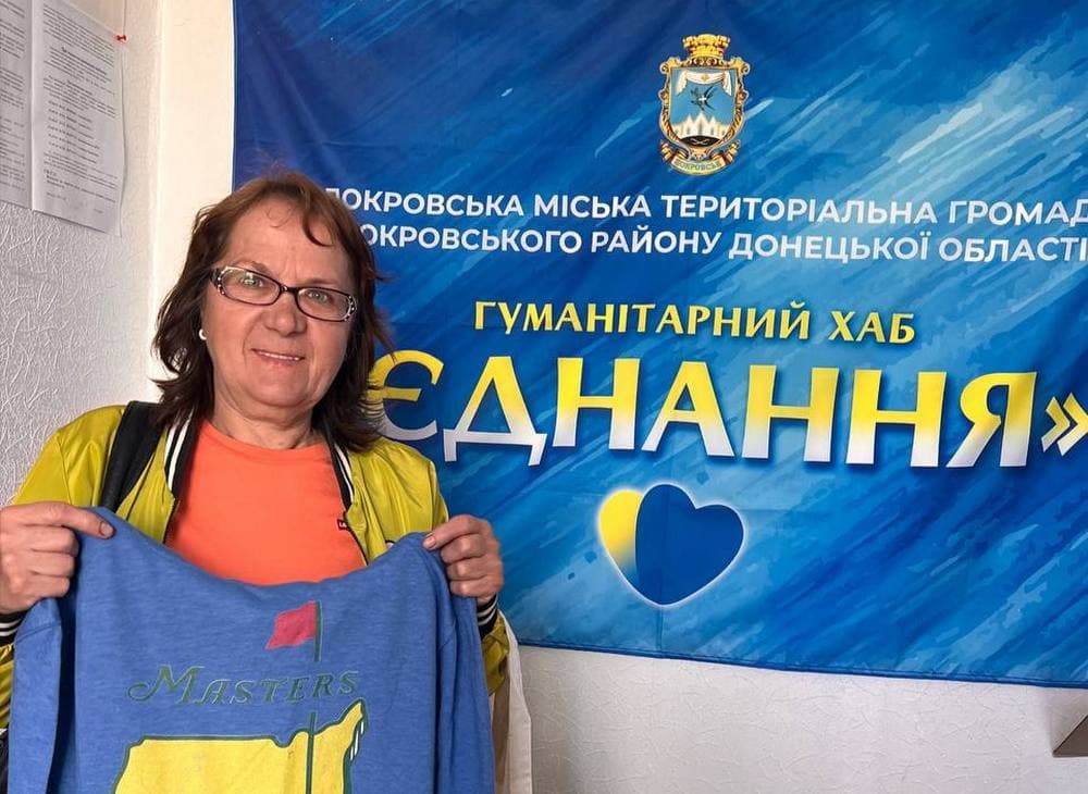 У Покровську поповнили "Соціальну Шафу" безкоштовних речей