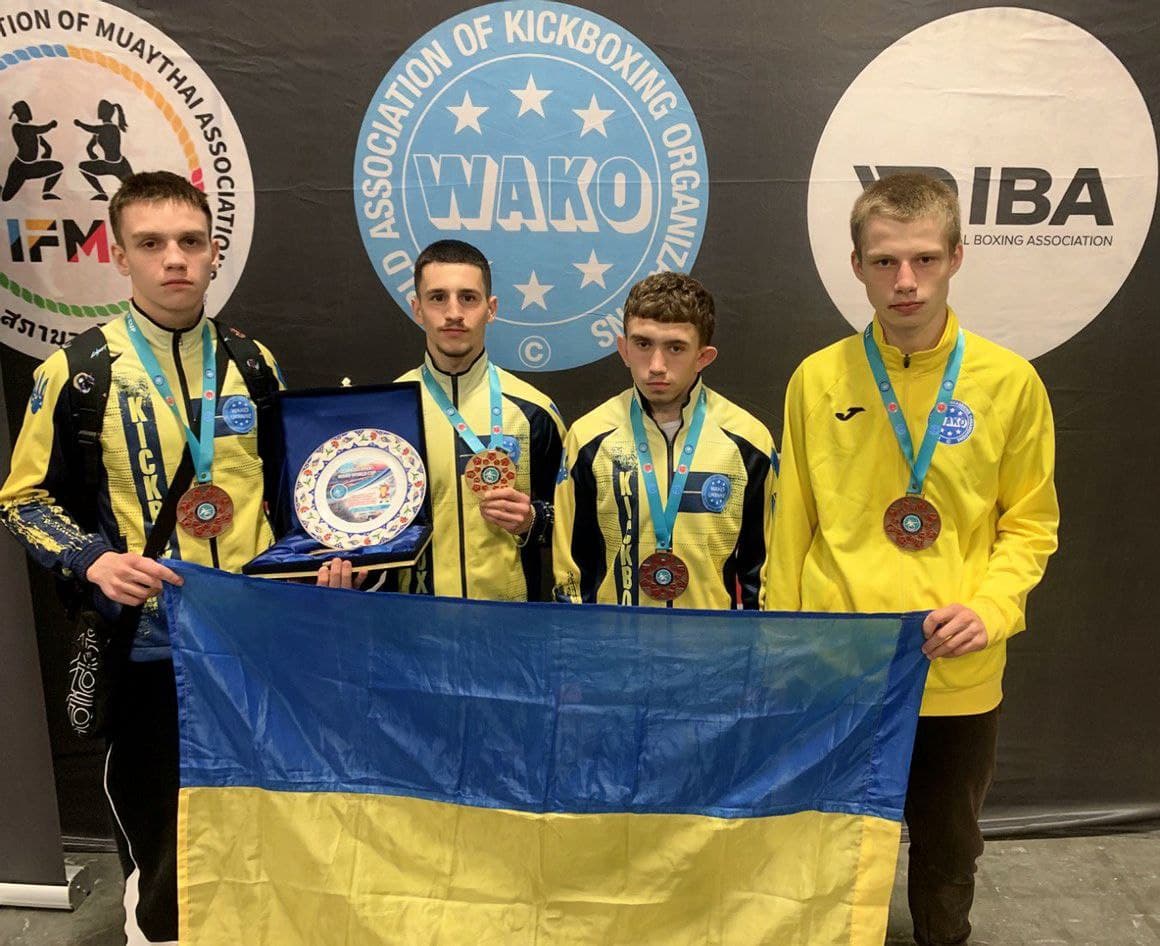 кікбоксери Донеччини