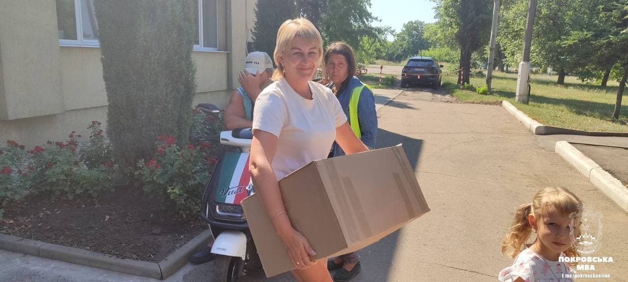 Набори допомоги отримали родини з дітьми у Покровську (фото)