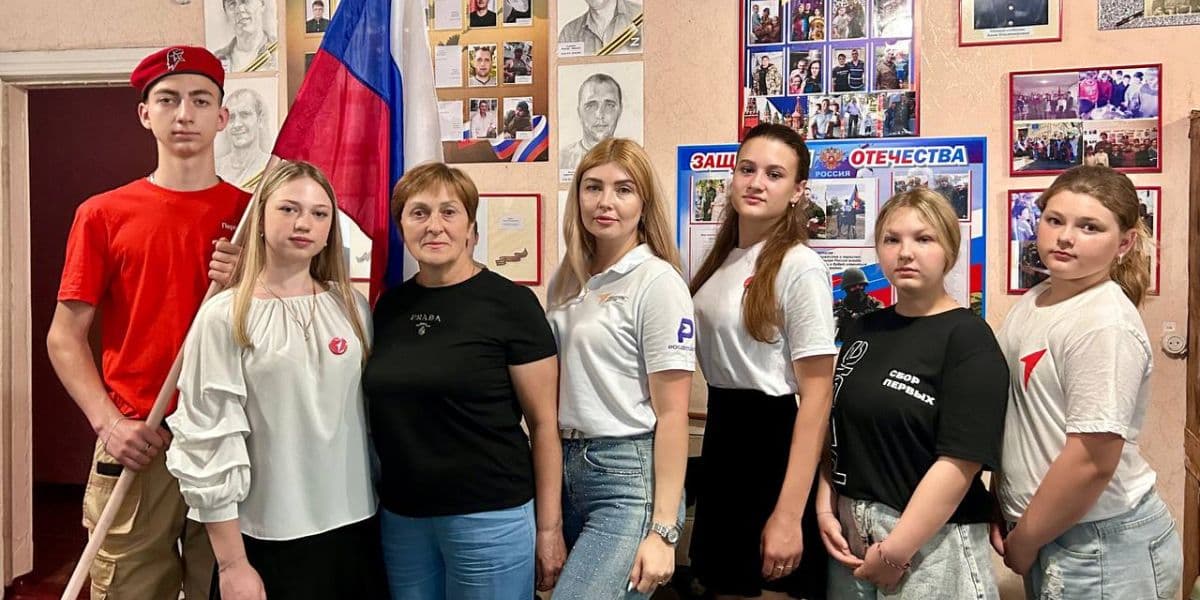 двіженіє пєрвих лнр