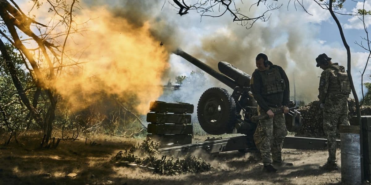 гармата стріялє