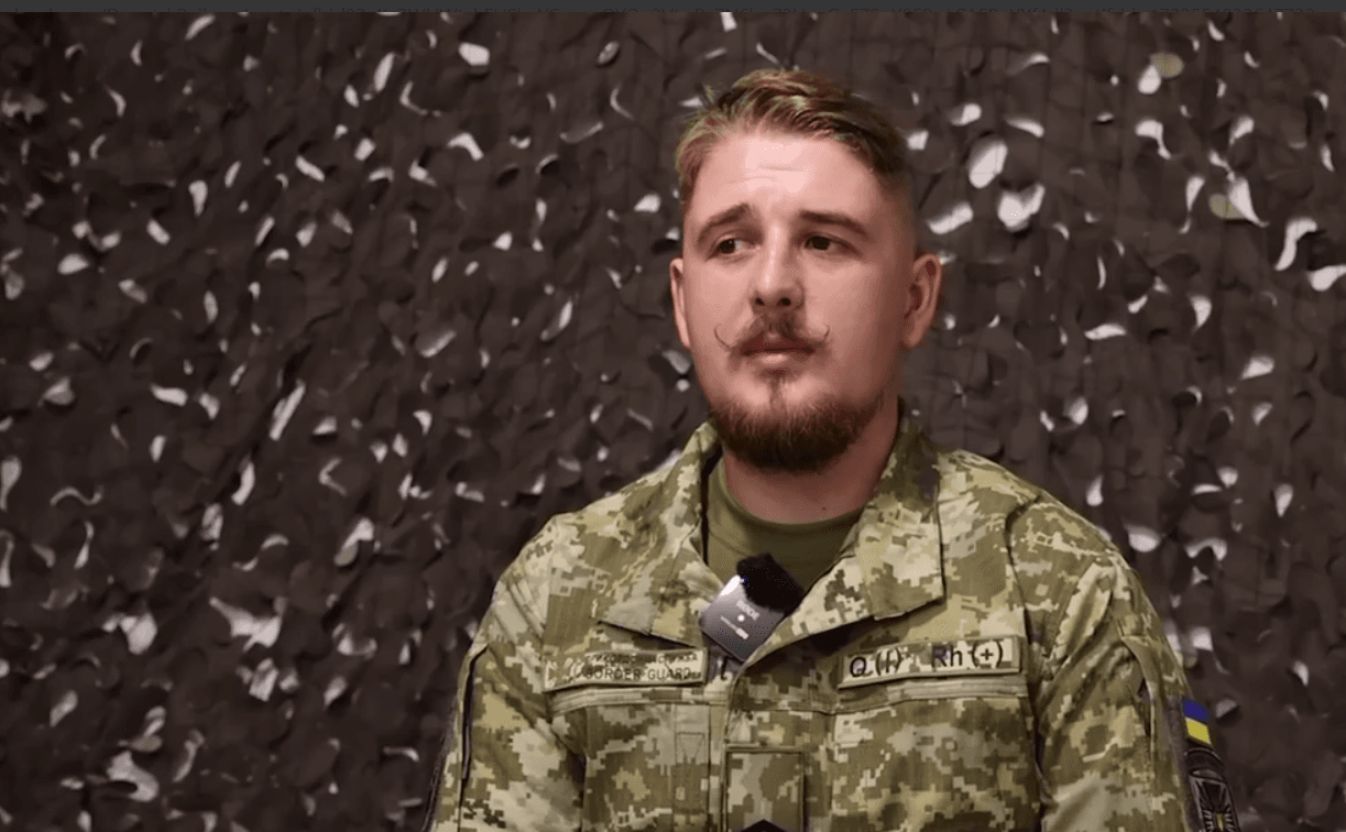 Прикордонник Андрій Яковенко отримав нагороду від Зеленського за відважні дії в боях на Донеччині і Луганщині
