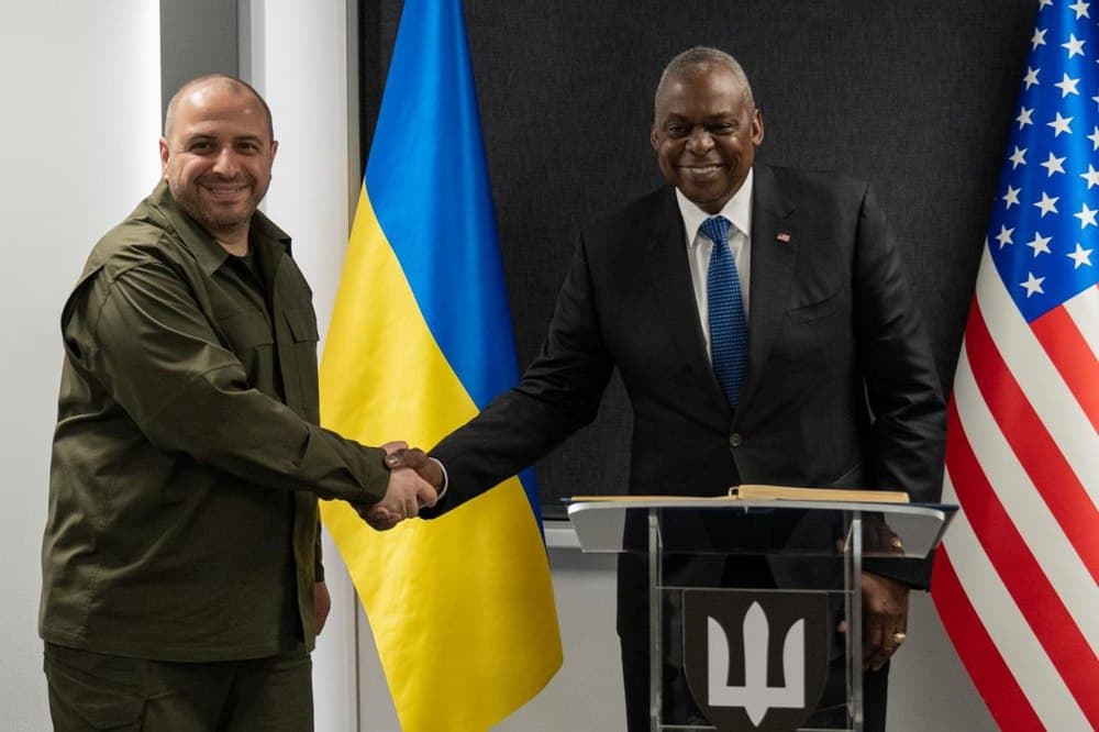 Умєров заявив, що з міністром оборони США обговорили з американським колегою кроки з реалізації Плану перемоги Президента Володимира Зеленського