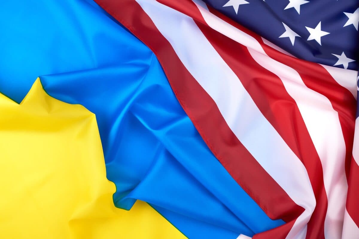 прапори сша та україни