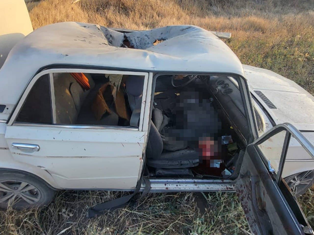 загилий в автівці