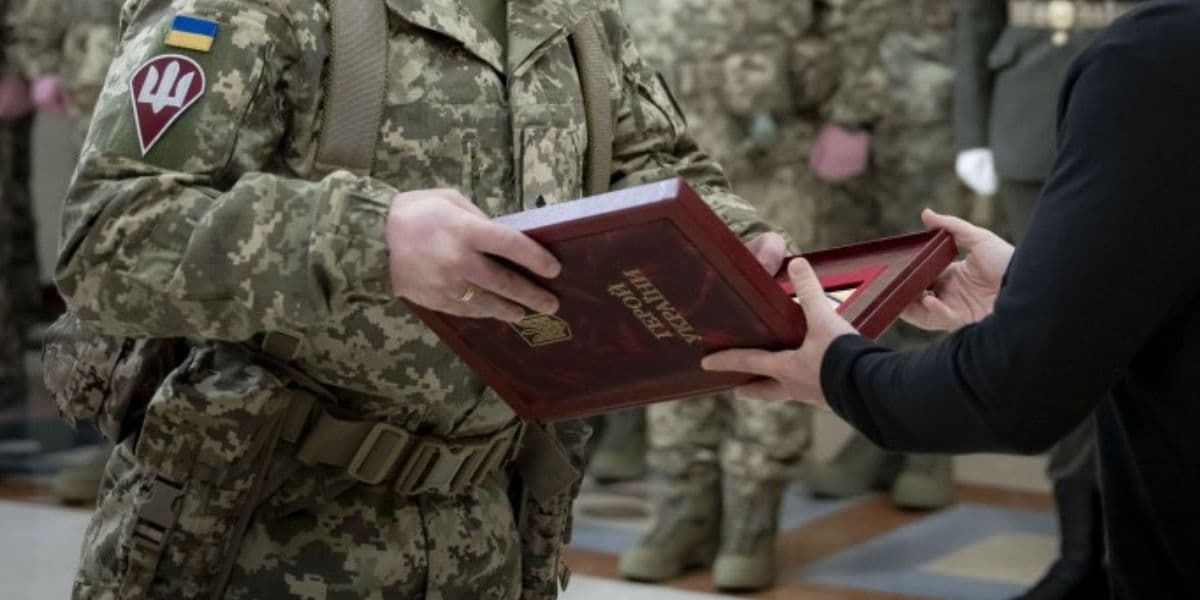 герой україни