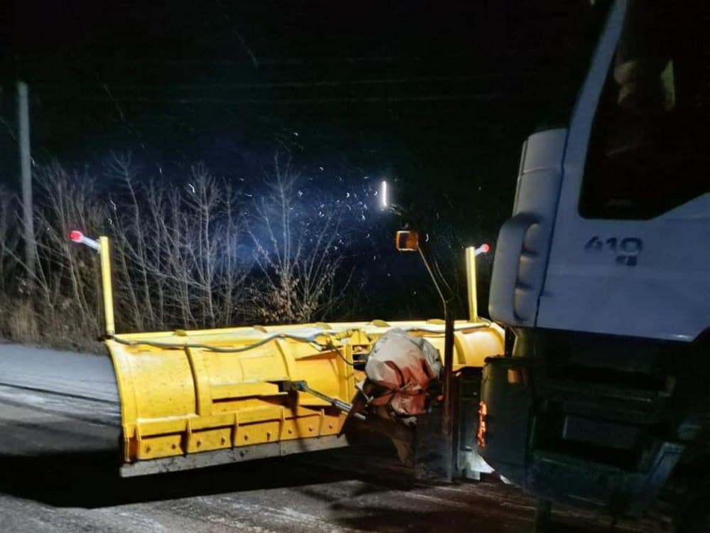 На Донеччині через сніги служби працюють у режимі підвищеної готовності